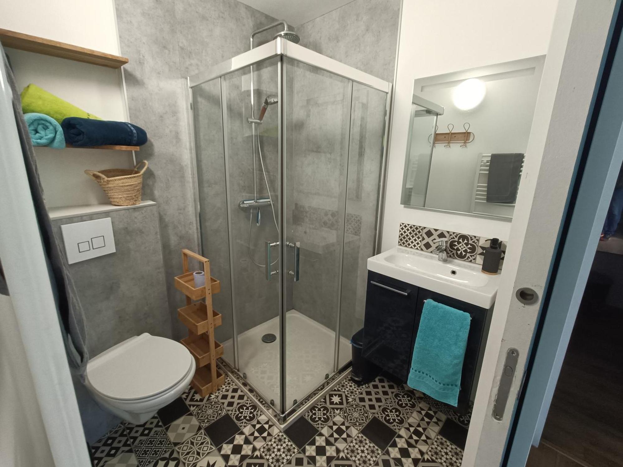 Apb Spa Locations Avec Jacuzzi Privatif Σαιν-Ζαν-ντε-Μον Εξωτερικό φωτογραφία